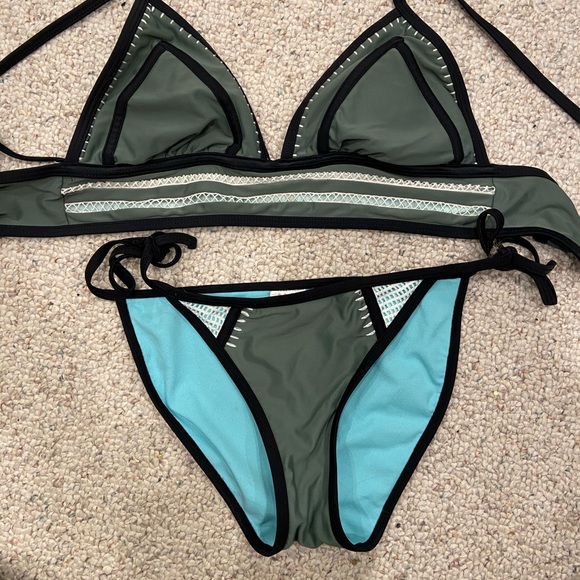 Triangle bikini - Picture 3 of 3